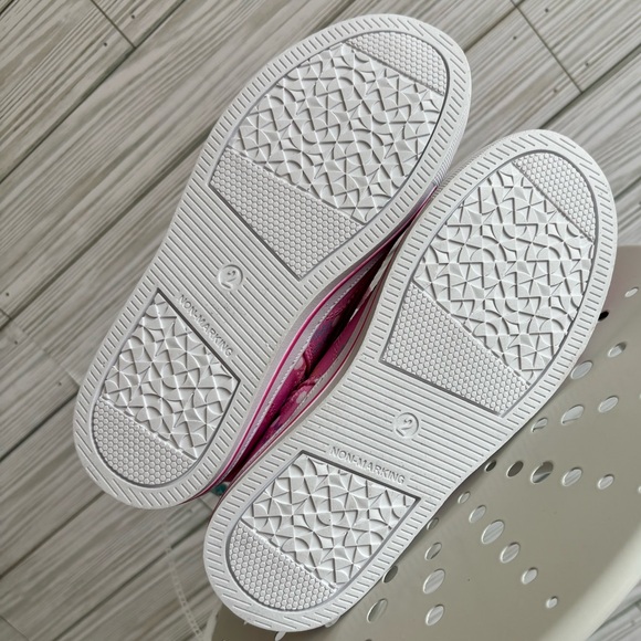 🆕 Disney Ltd Ed. Hot Pink Minnie Mouse Bow Icon Zip-Side High-Top Sneakers - Picture 12 of 14